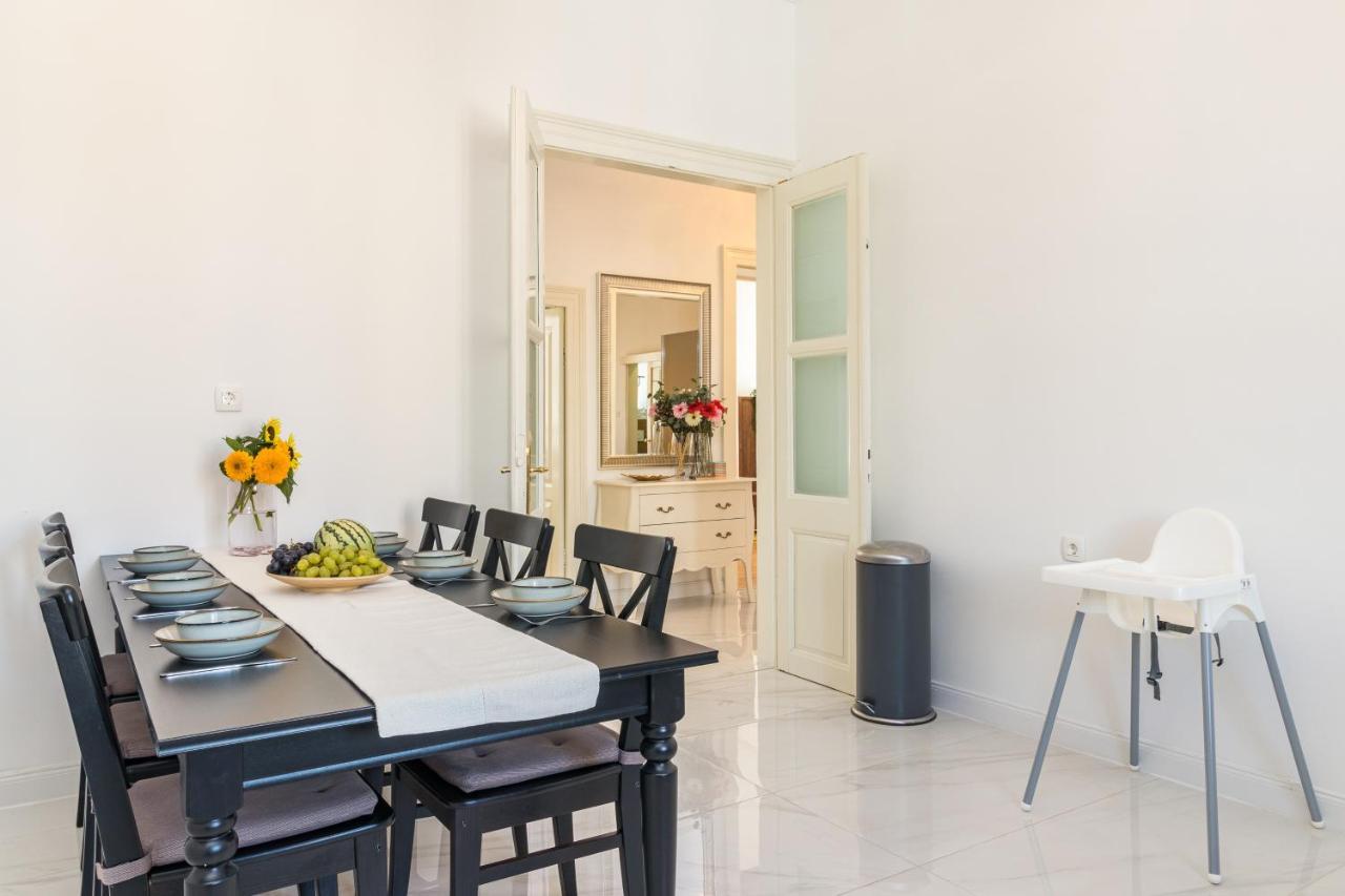 Apartment Augier - Elegant & Spacious - City Centre Pula Buitenkant foto
