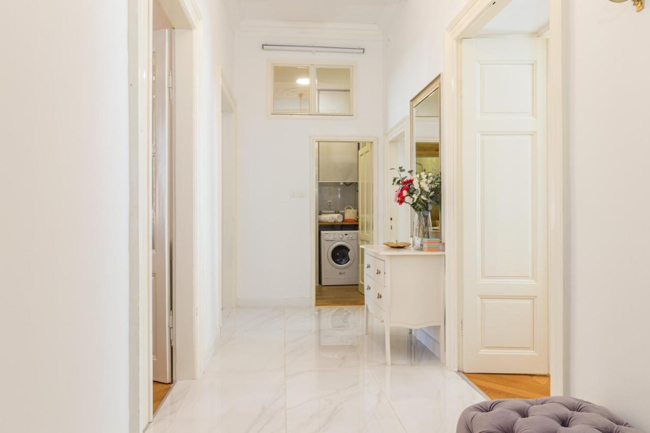 Apartment Augier - Elegant & Spacious - City Centre Pula Buitenkant foto